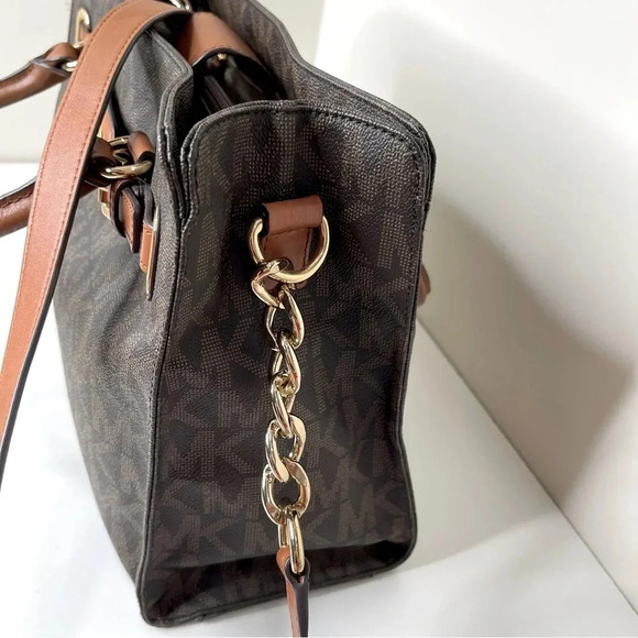 MICHAEL Michael Kors Brown Signature Coated Canvas Large East West Hamilton Tote - Picture 6 of 11